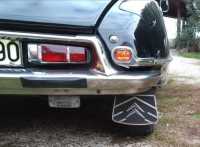 Citroen-2CV - Schmutzfänger hinten (links + rechts) mit Citroen Logo. Diese Schmutzfänger können univ