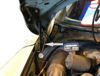 Sonstige-Citroen - Motorhaubenaufsteller (Bügel) für Citroen DS. Die Motorhaube des DS kann nahezu 90° auf