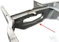 Renault - R4, Motorhalterung (Holm komplett) vorne rechts am Chassis. Passend für Renault R4. Das B