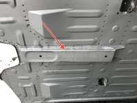 Renault - R4, Verstärkungstraverse am Boden (am Chassis). Passend für Renault R4. Das Blech ist el