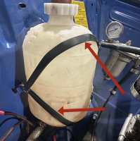 renault motorkuehlung r4 kuehlerausgleichsbehaelter gummihalterung gummiband halterung kuehlerausgleichbehaelter innenkotfluegel nr 7700663008 P82360 - Bild 1