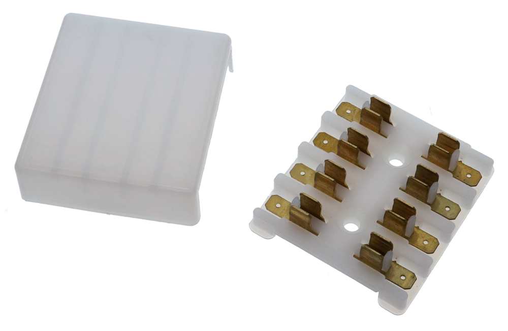 Citroen-DS-11CV-HY - Fuse box with cap. Color: white. Holds 4 glass fuses. Replica. Connection: flat plug! Comp