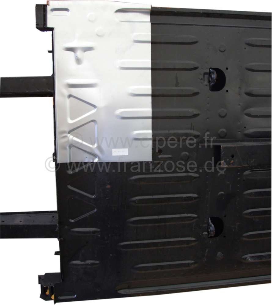 Alle - R4, Floor pan at the rear right. Dimension: Centrically from the chassis to the box sill +