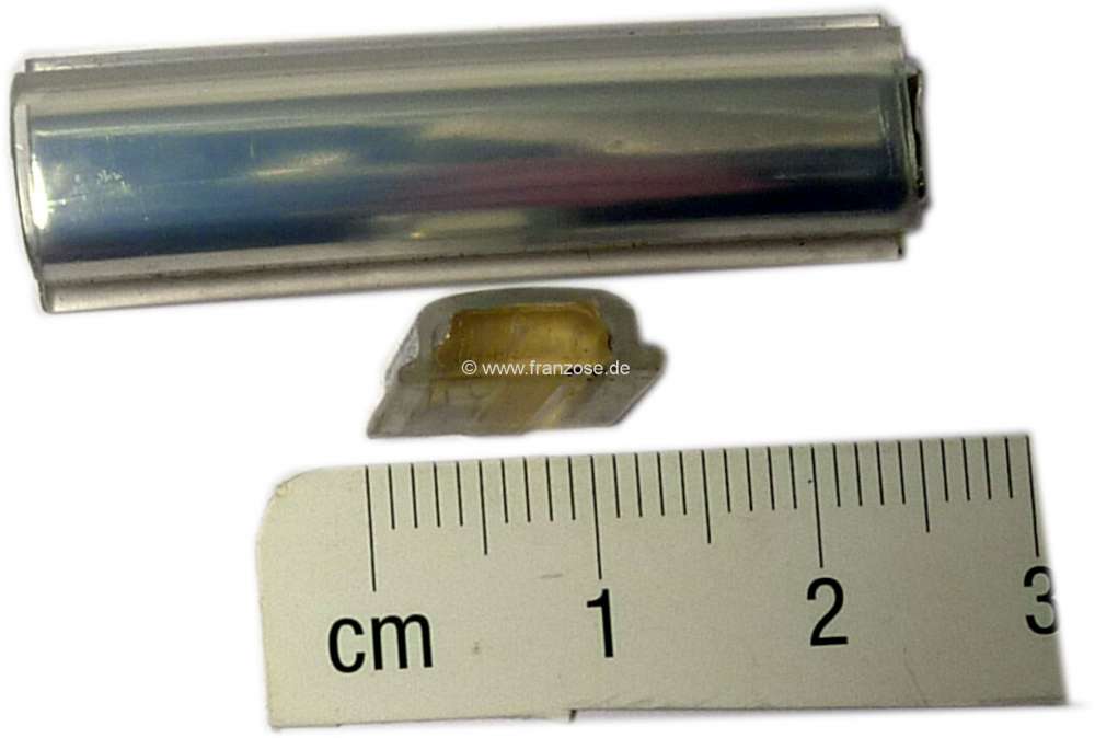 Renault - R5, Chrome sealing trim for the windshield. Suitable for Renault R5. Dimension: 15 x 5mm. 