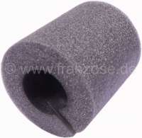 Renault - Cable harness seal for the engine front wall. Material: Foam rubber. Diameter: about 45mm.