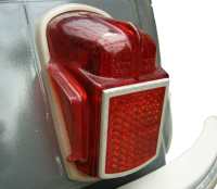 Citroen-2CV - Taillight cap on the right, suitable for Citroen 2CV to year of construction 1964 (diagona