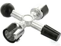 Peugeot - Battery terminals cleaning + milling cross. Indispensable for vintage cars! Trim once, and
