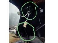 Alle - Plastic wiring harness holder in the C-pillar. This plastic holder corresponds to the orig
