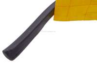 Citroen-DS-11CV-HY - Plasticine black, for sealing of the windshield. Suitable for Citroen DS. Dimension: Width