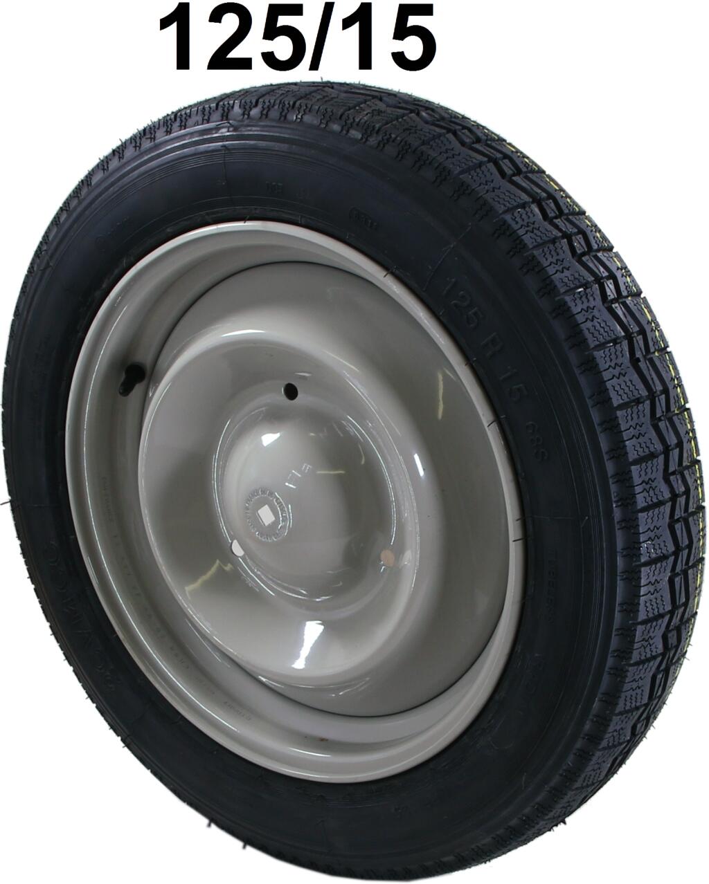 Reifen aufgezogen auf einer neuen Felge, R125/15. Nachbau. Der Reifen ähnelt optisch dem Michelin Profil. Wir verwenden nur unsere eigenen