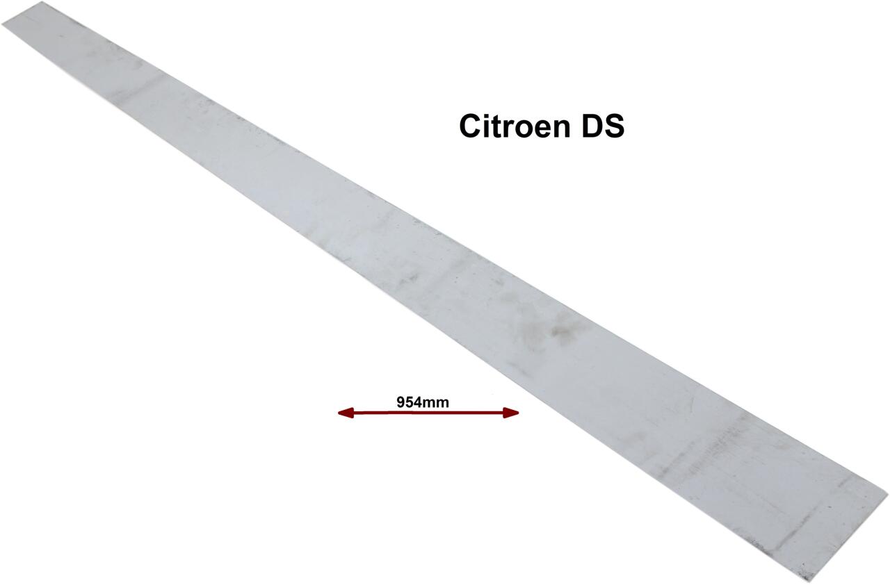 Schweller Verschlußblech, von unten. Passend für Citroen DS. Dieses Blech ist von der Unterseite an dem Schweller verschraubt. Per Stück