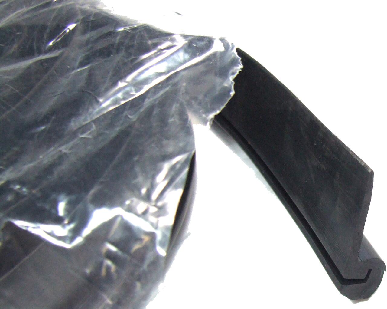 Kofferraumdeckel Dichtung. Passend für Citroen 11CV/15CV, ab Baujahr 07/1952. Länge: 260cm. Or. Nr. 802779