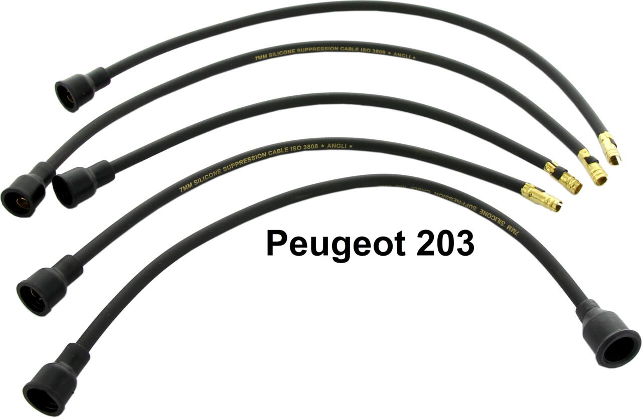 P 203/403, Zündkabelsatz. Passend für Peugeot 203 + 403. Achtung: Dieser Zündkabelsatz passt nur für die originalen Zündkerzenstecker