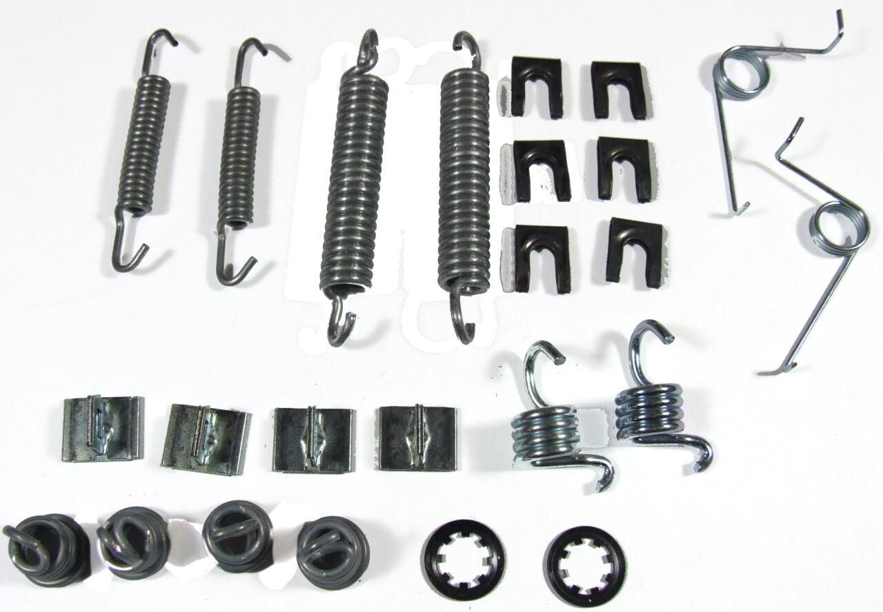 P 304, Bremsbacken Montagesatz Peugeot 304 ab 07/1977 bis 1981. Bremsbacken mit 228mm Durchmesser, 42mm Breite. Bremssystem Bendix.