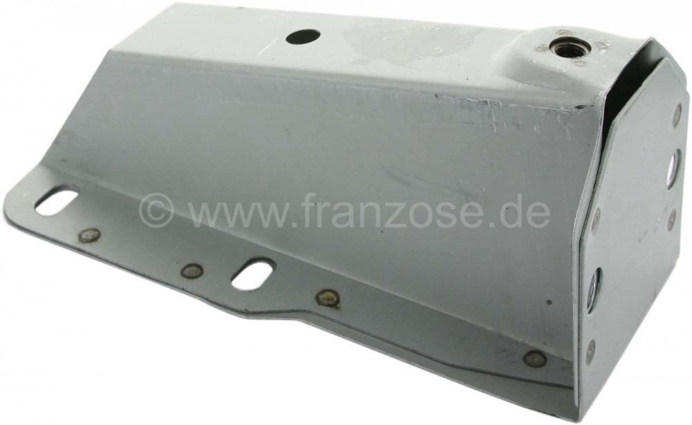 Citroen-2CV - Achterbumpersteun voor Citroen 2CV6 + 4. De steun is voor de hoge bumper. Geïnstalleerd v