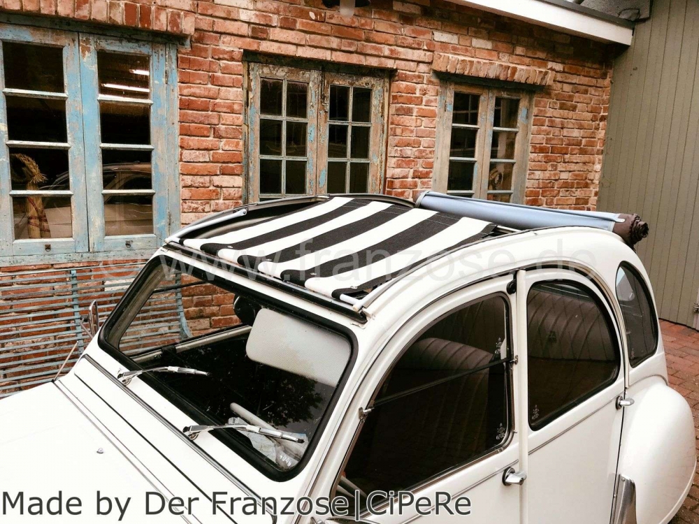 Alle - 2CV, zwart-wit gestreepte luifel. De luifel is gemonteerd met het dak open! De ommanteling