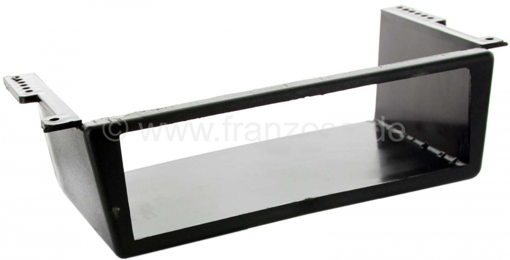 Peugeot - Console onder het dashboard voor een radio in DIN-afmetingen. De console wordt onder het d