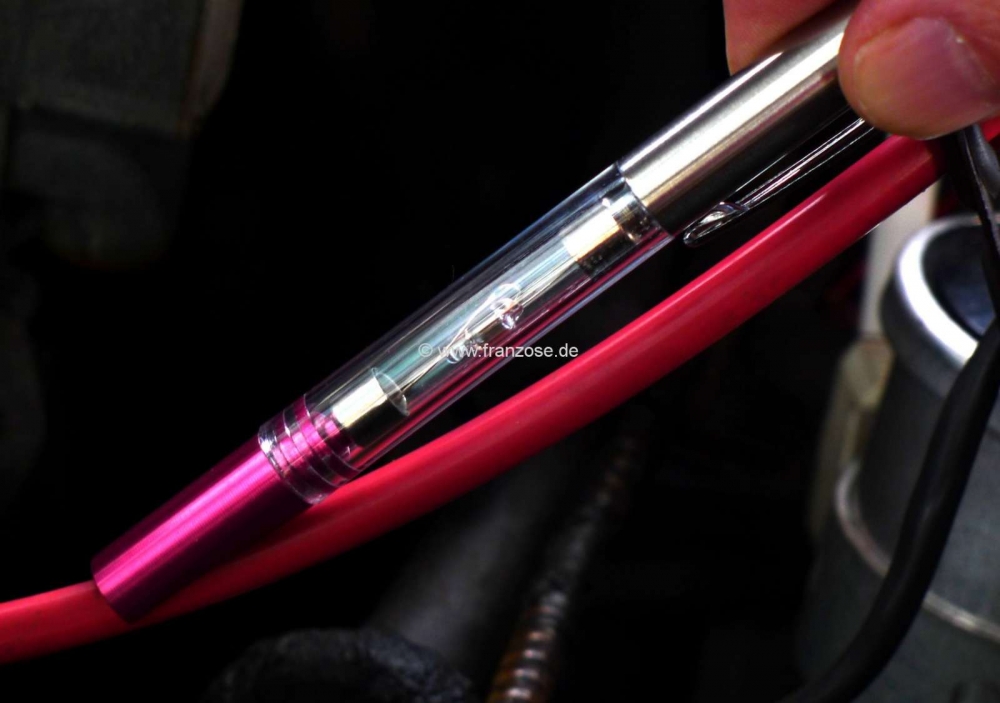 Peugeot - Ontstekingstester. Deze contactloze ontstekingstester controleert snel of er hoogspanning 