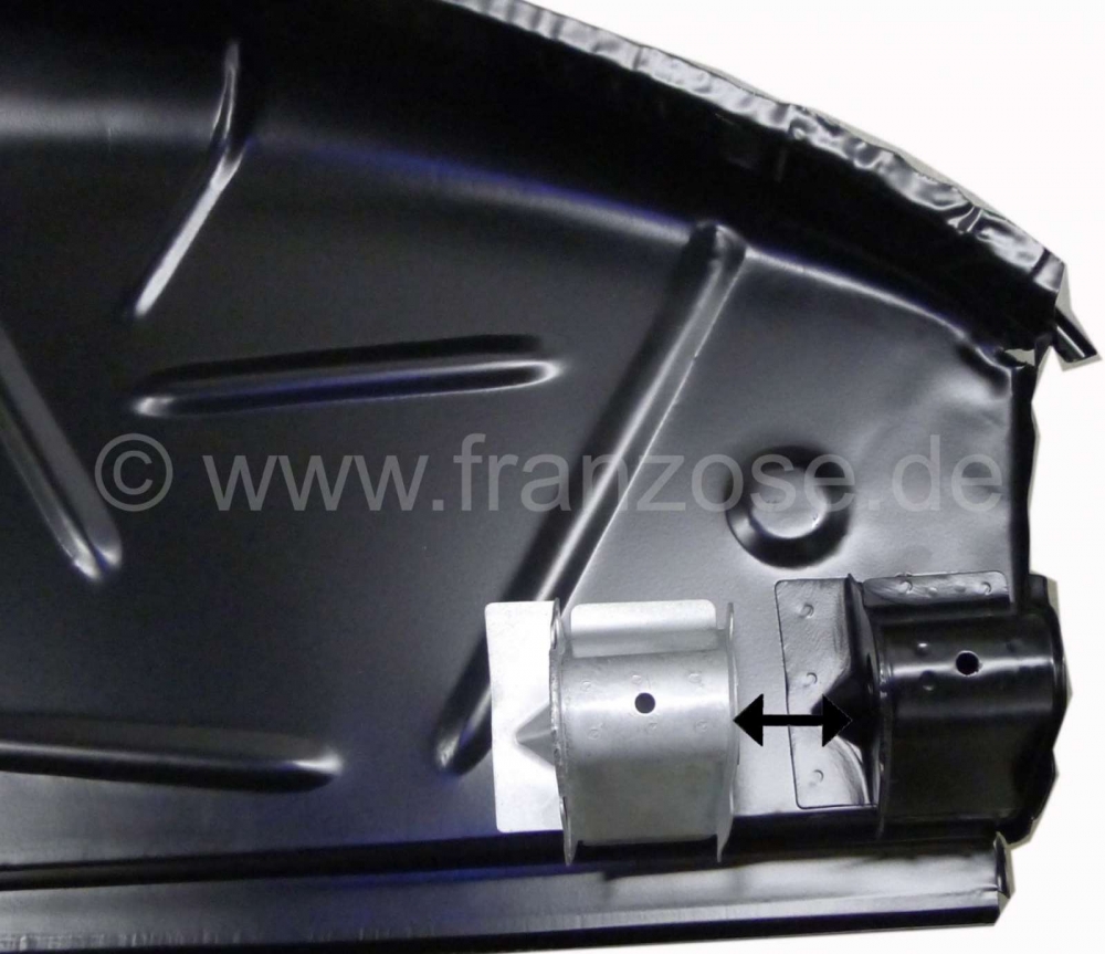 Sonstige-Citroen - Wielkast links achter. Bumpersteun (compleet) links. Geschikt voor Citroen DS sedan.