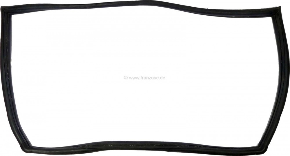 Peugeot - P 104, achterruit afdichting Peugeot 104 I / 4 deurs. De afdichting is voorzien van chrome