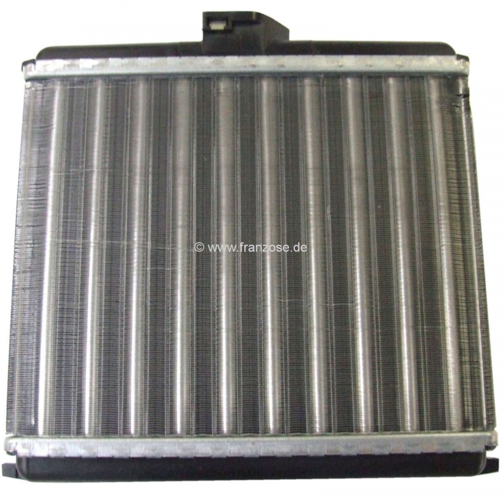 Renault - P 504, kachelradiateur. Geschikt voor Peugeot 504. Breedte: 193mm. Hoogte: 150mm. Dikte: 4