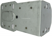 Citroen-2CV - Achterbumpersteun voor Citroen 2CV6 + 4. De steun is voor de hoge bumper. Geïnstalleerd v