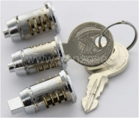 Renault - 2CV oud/Mehari/HY, deurslot, slotcilinder set voor oude 2CV + Mehari, HY. 2x deurslot (ron