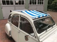 Alle - 2CV, blauw-wit gestreepte luifel. De luifel is gemonteerd met het dak open! De ommanteling