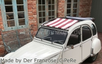 Alle - 2CV, donkerrode (Bordeaux)-wit gestreepte luifel. Het zeil is gemonteerd met het dak open!