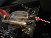 Renault - Dashboard, remvloeistof controle schakelaar, geschikt voor Citroen 2CV + HY. Origineel ge�