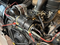 Renault - Bobinehouder past links + rechts. Reproductie, zoals origineel. Kleur grijs. Geschikt voor