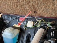 Citroen-2CV - Roestvrijstalen bevestigingsplaat voor ruitensproeierreservoir. Voor Citroen 2CV. Gemaakt 