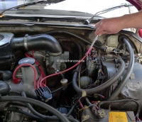 Peugeot - Ontstekingstester. Deze contactloze ontstekingstester controleert snel of er hoogspanning 