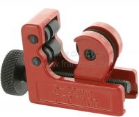 Renault - Pijpsnijder voor remleidingen!