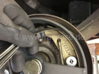 Citroen-2CV - Remcentreertang, voor de achterste remtrommel. Geschikt voor Citroen 2CV, Dyane + Mehari, 