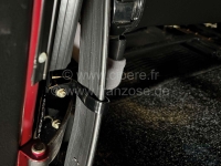 Renault - 2CV, gordellus voor Citroen 2CV, Dyane. De lus houdt de veiligheidsgordel vast aan de B-st