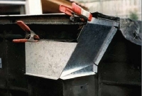 Citroen-2CV - 2CV, zitbank links, plaatwerk voor de overgang van de wielkast naar de dorpel. Het plaatwe