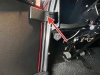 Citroen-2CV - 2CV, afdekking deurscharnier. Bevestigingsclip voor het scharnierdeksel. Per stuk. Geschik