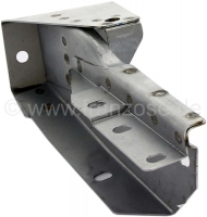 Citroen-2CV - Bumpersteun rechtsvoor. Geschikt voor Citroen 2CV 4 + 6, goede reproductie uit de EU. Elek