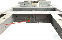 Renault - R4, afdekplaat voor de dwarsbalk aan de achterkant van het chassis. Geschikt voor Renault 