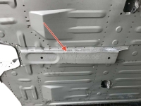 Renault - R4, verstevigende dwarsbalk op de vloer (op het chassis). Geschikt voor Renault R4. Het pl