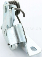 Renault - R4, motorkapslot (grendel), 1 versie. De bevestigingsschroeven zitten recht boven elkaar. 