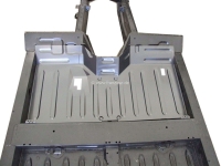 Alle - R4, complete vloerplaat, binnenkant voorkant (tussen de dwarsbalk onder de stoelen en het 